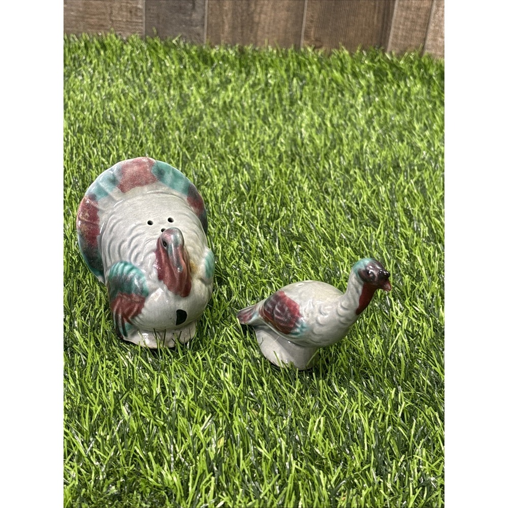 Vintage Turkey Salt & Pepper Shakers Ceramic Thanksgiving No Stoppers